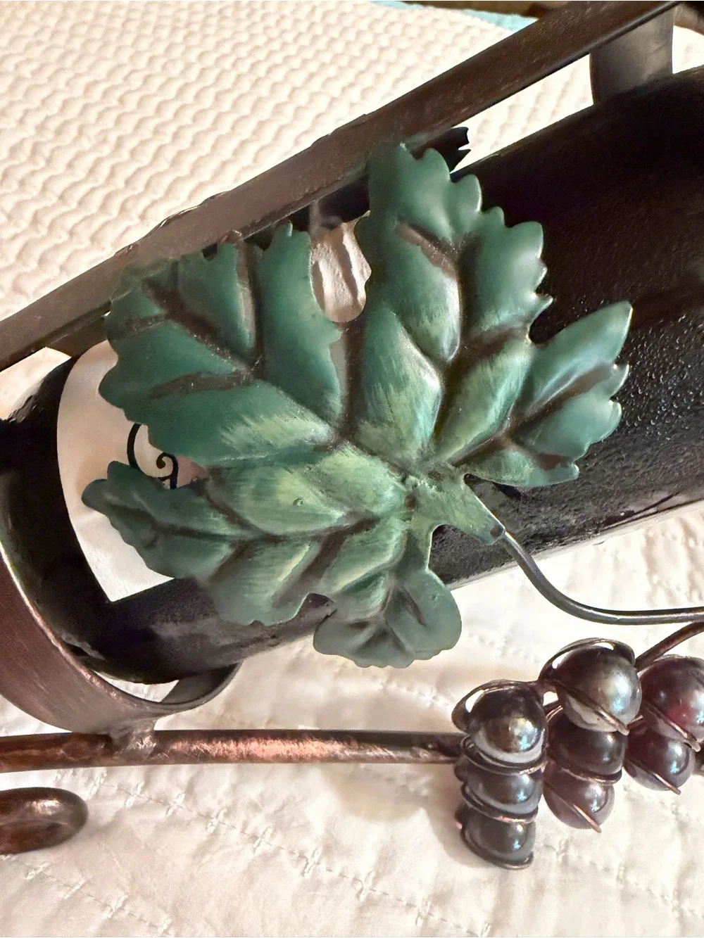 Metal Grape Vine Wine Bottle Holder - Brown